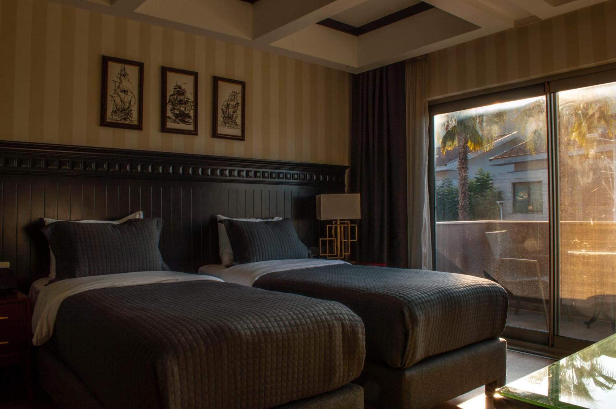 Hotel Marina Bay Goecek Экстерьер фото